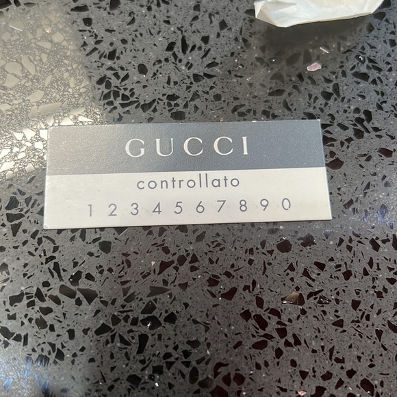 This is a very rare Gucci beaded bag Purchased in 2006 never worn - Picture 7 of 11